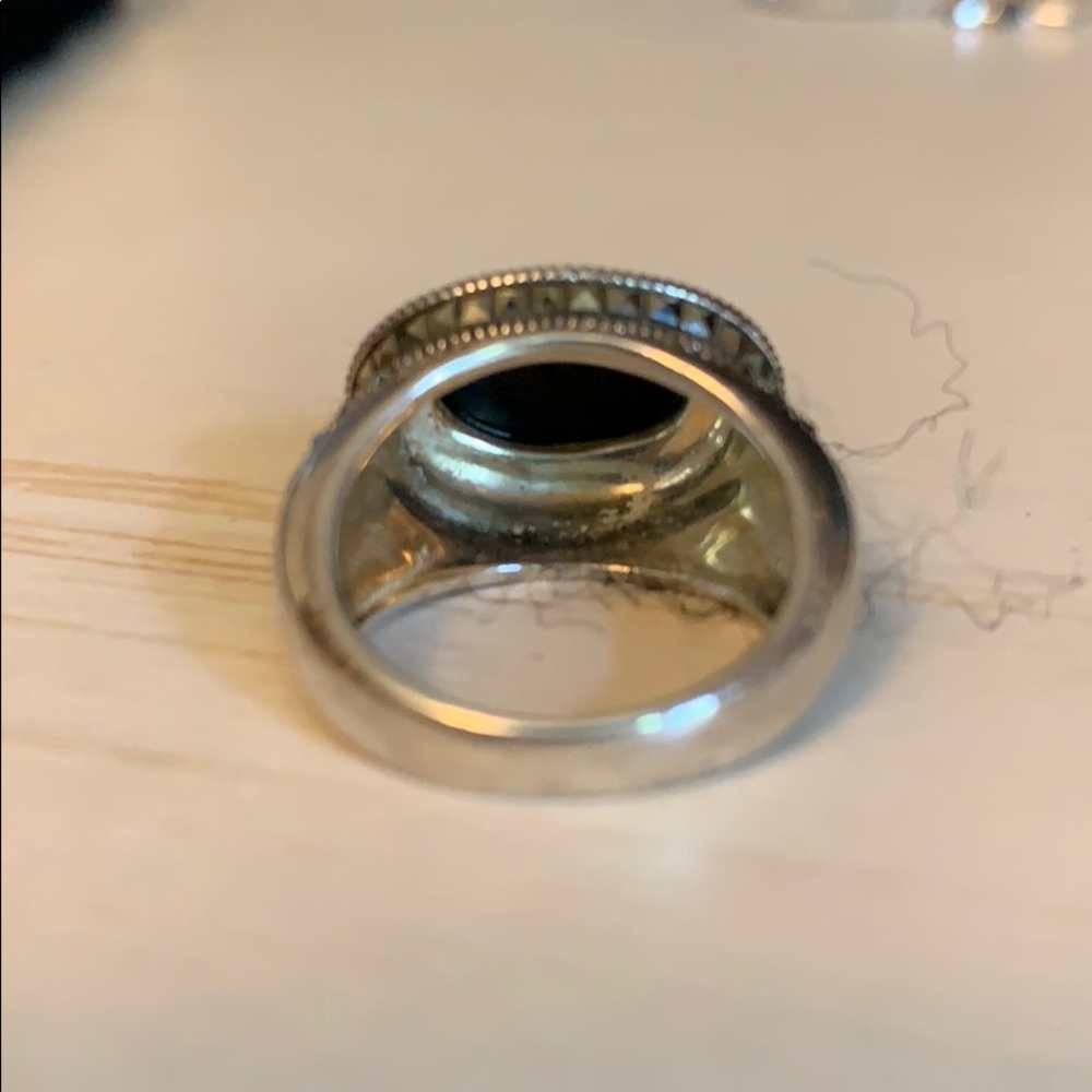 Ring - Picture 3 of 3
